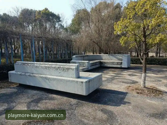 6英尺8的巨人把草地打成自家客厅：迪亚洛伊斯特本首轮逆袭全记录